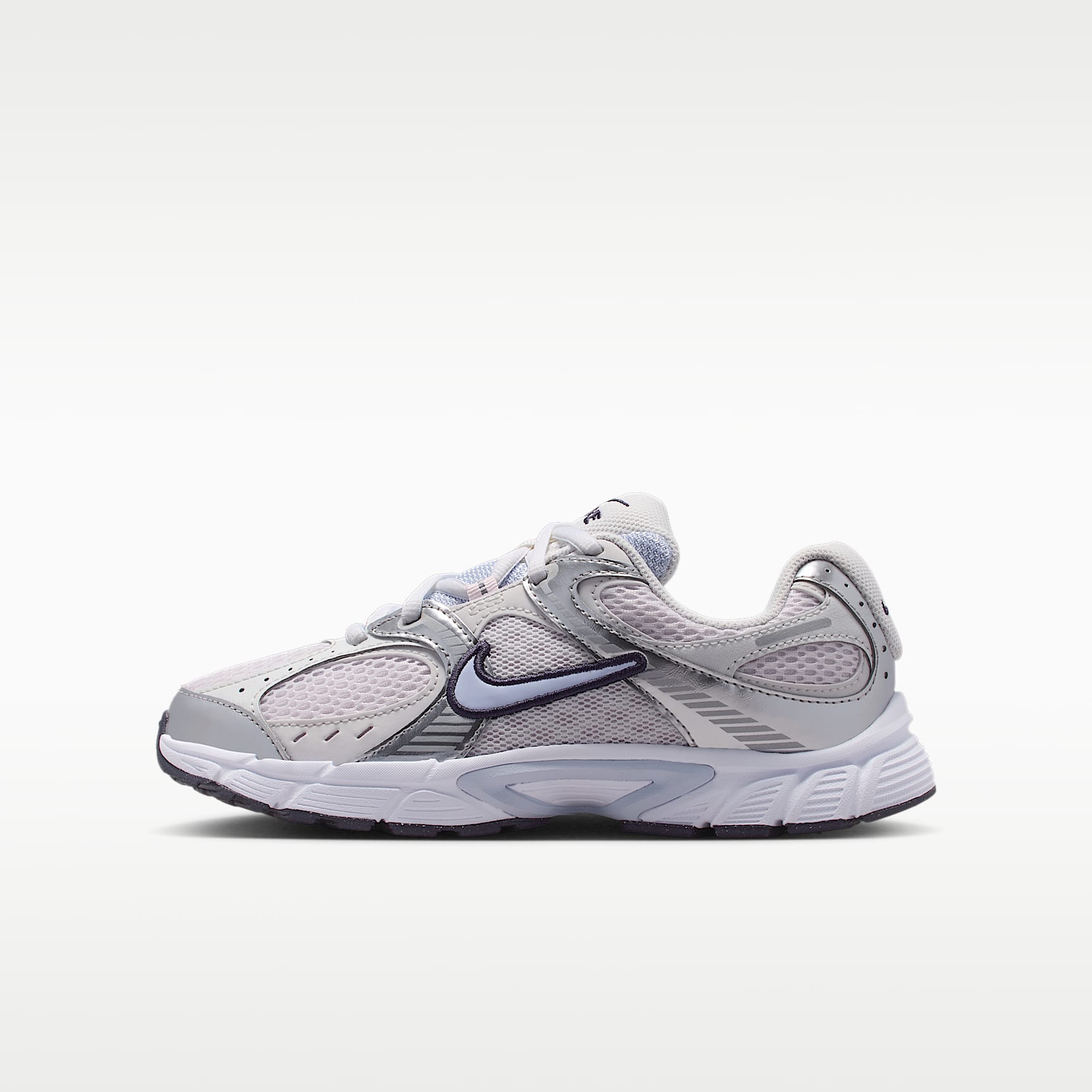 Nike V5 RNRランニングシューズ シルバー/ホワイト Nike V5 RNR Big Kids' Shoes. Nike.com